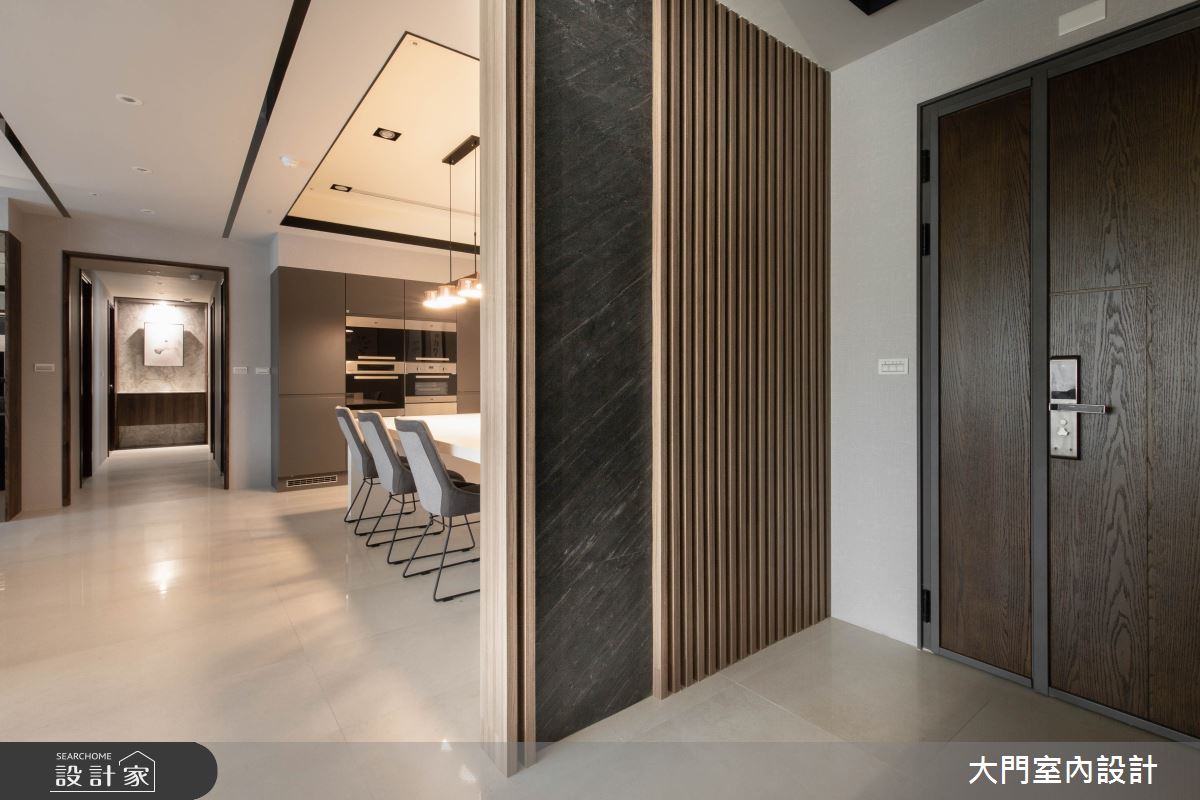 77坪新成屋(5年以下)＿現代風玄關案例圖片＿大門室內裝修設計工程有限公司＿大門_太平・郭象・逍遙之1
