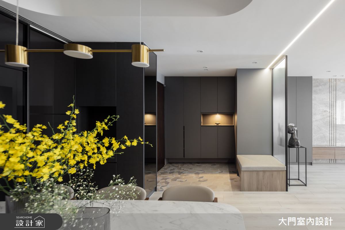 60坪新成屋(5年以下)＿現代風玄關案例圖片＿大門室內裝修設計工程有限公司＿大門_禾慕・太平之1