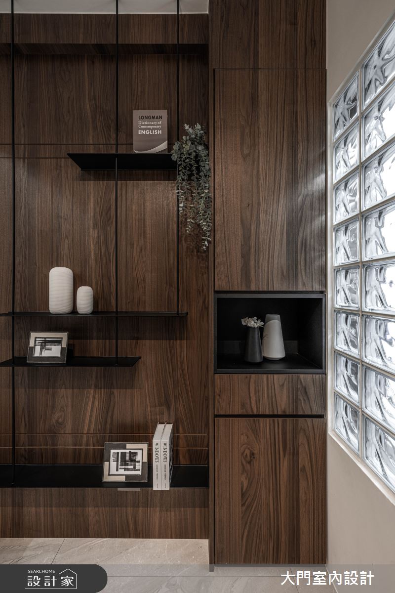109坪新成屋(5年以下)＿現代風客廳案例圖片＿大門室內裝修設計工程有限公司＿大門_灼灼・金罍之9