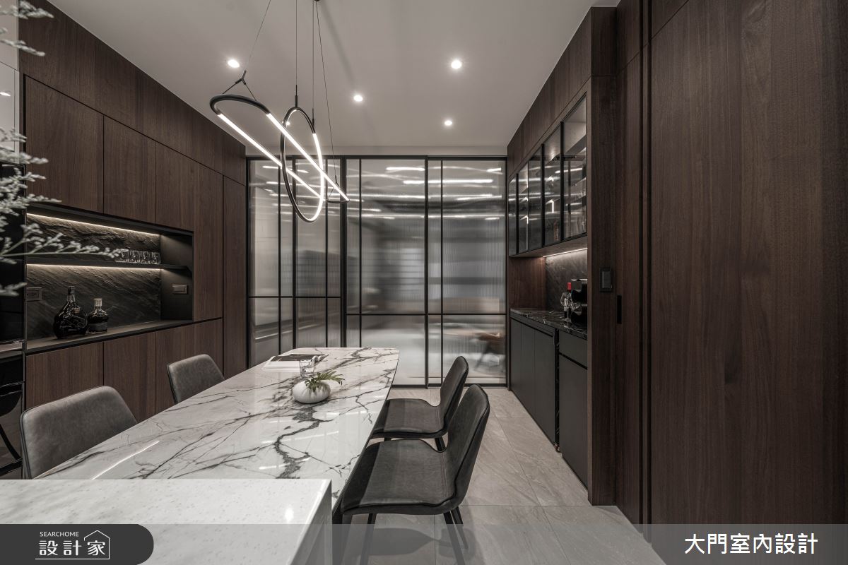 109坪新成屋(5年以下)＿現代風餐廳廚房吧檯中島案例圖片＿大門室內裝修設計工程有限公司＿大門_灼灼・金罍之13