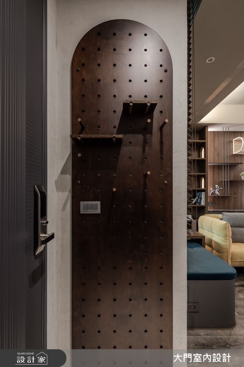 65坪新成屋(5年以下)＿美式風玄關案例圖片＿大門室內裝修設計工程有限公司＿大門_安平H宅之1