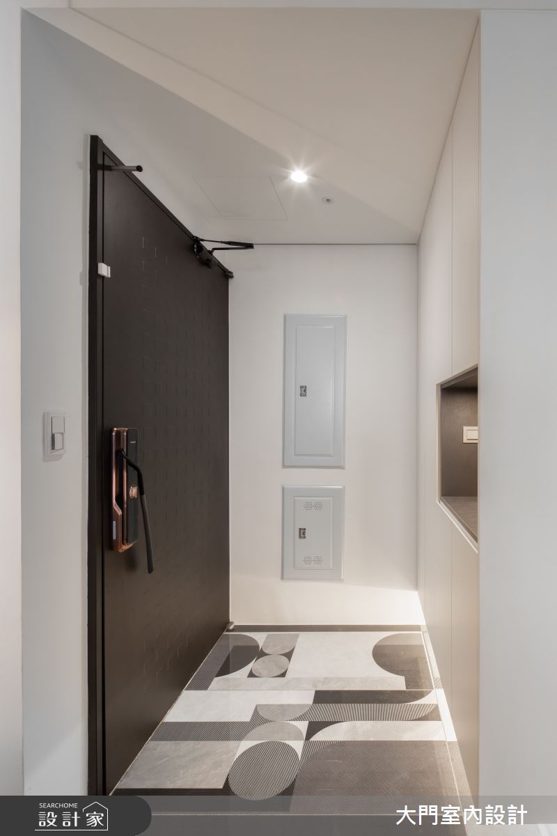 14坪新成屋(5年以下)＿現代風玄關案例圖片＿大門室內裝修設計工程有限公司＿大門_日暈之2