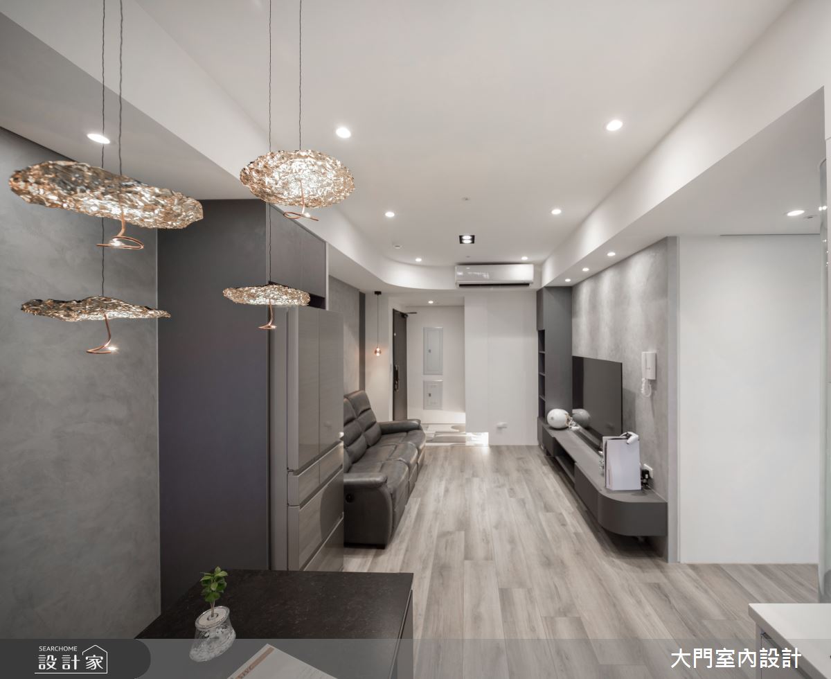 14坪新成屋(5年以下)＿現代風客廳餐廳案例圖片＿大門室內裝修設計工程有限公司＿大門_日暈之8
