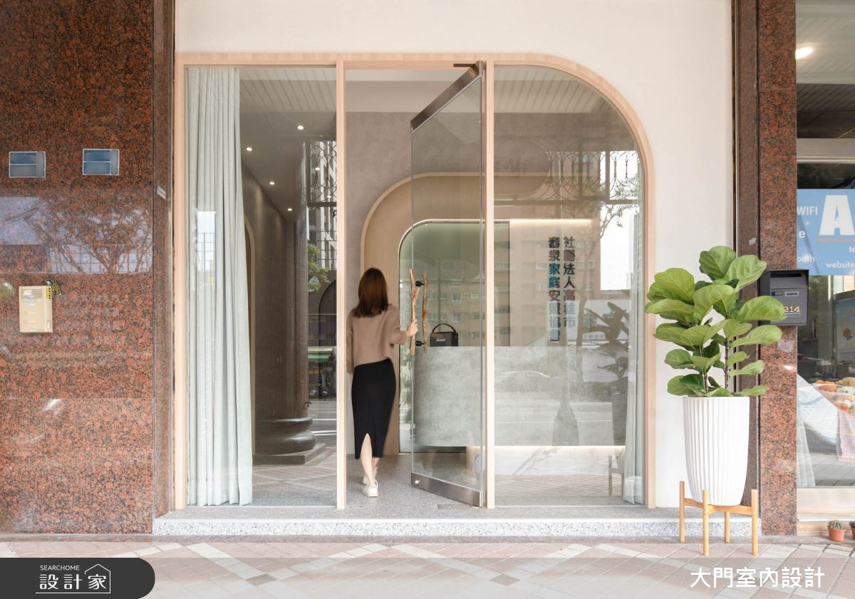 27坪中古屋(5~15年)＿現代風商業空間案例圖片＿大門室內裝修設計工程有限公司＿大門_心藝所之15
