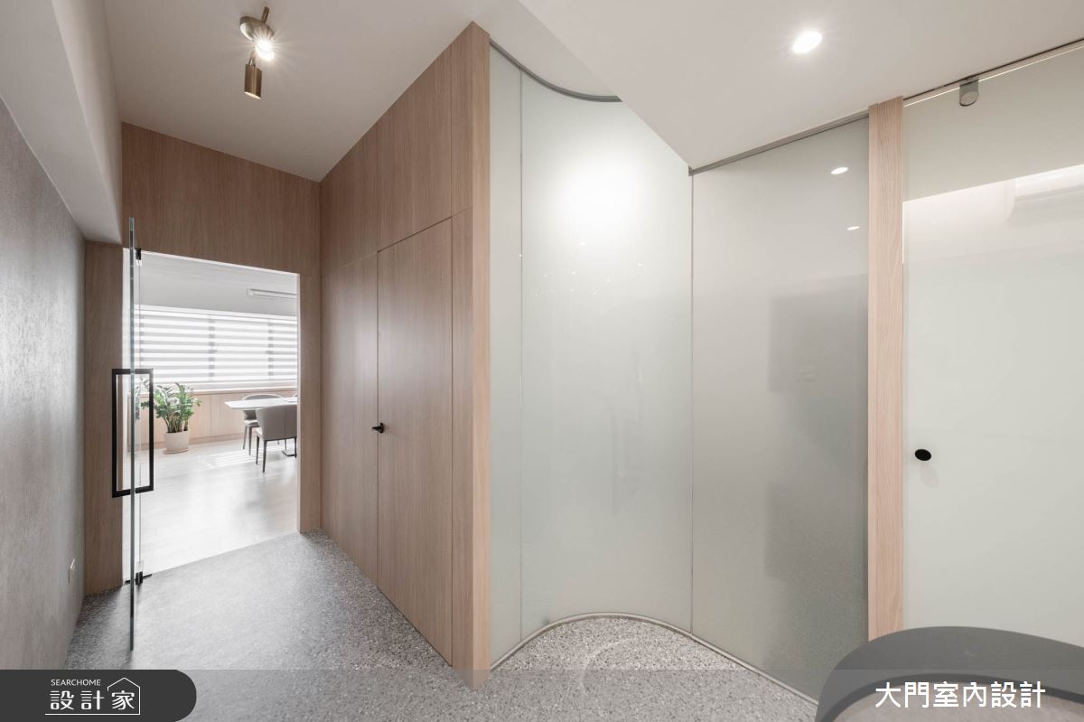27坪中古屋(5~15年)＿現代風商業空間案例圖片＿大門室內裝修設計工程有限公司＿大門_心藝所之12