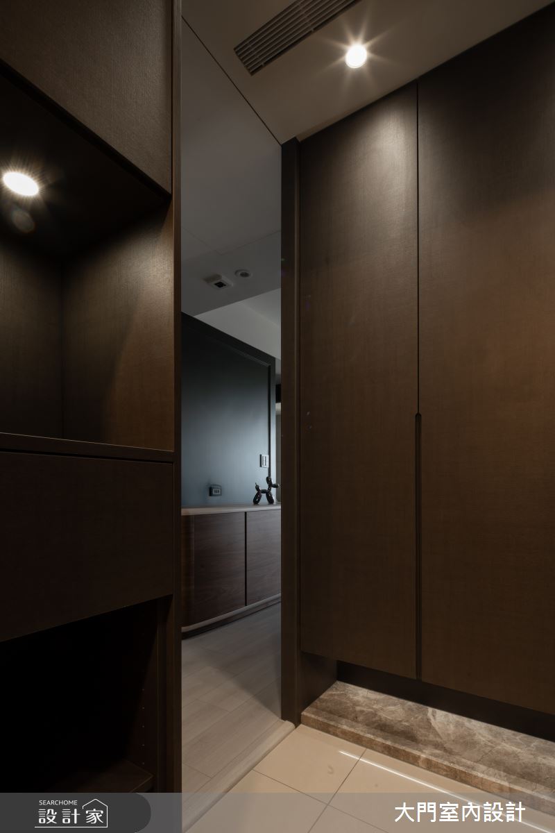 25坪新成屋(5年以下)＿美式風玄關案例圖片＿大門室內裝修設計工程有限公司＿大門_費茲之4