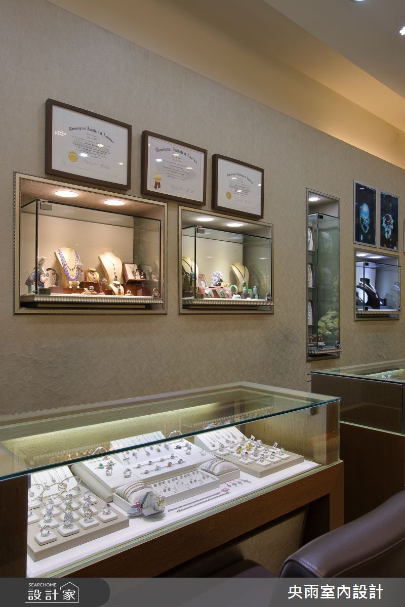 60坪中古屋(5~15年)＿人文風格商業空間案例圖片＿央雨室內設計＿央雨_台中_麗緻珠寶_珠寶店之5