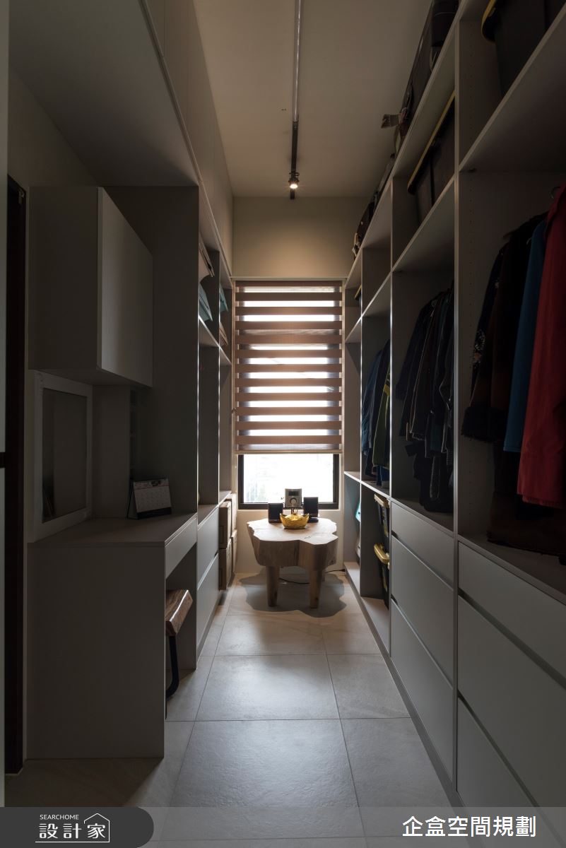 60坪預售屋＿混搭風更衣間案例圖片＿企盒空間規劃工作室＿企盒_06.桃園-60坪預售屋之29