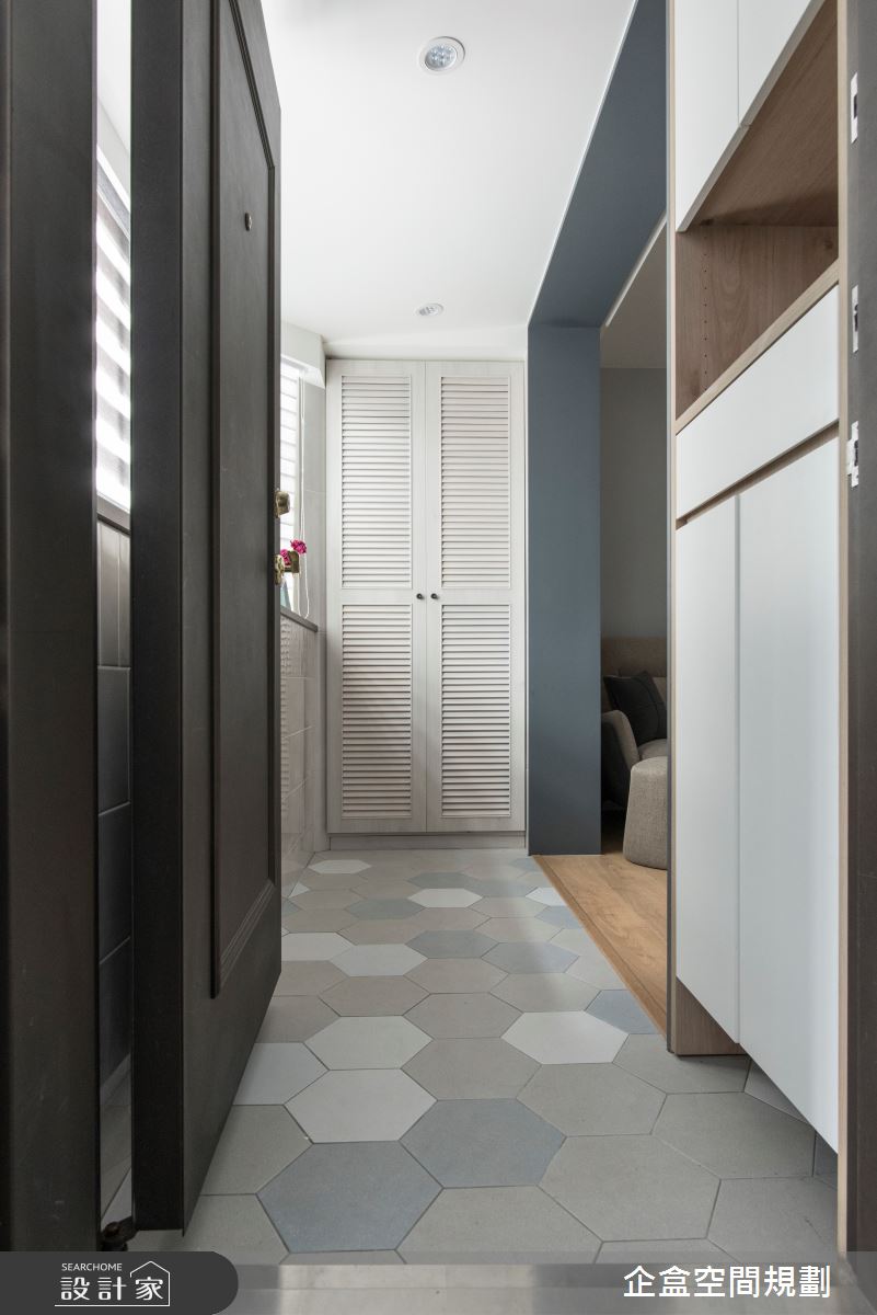 老屋(41~50年)＿混搭風玄關案例圖片＿企盒空間規劃工作室＿企盒_08.台北-28.5坪老屋之1