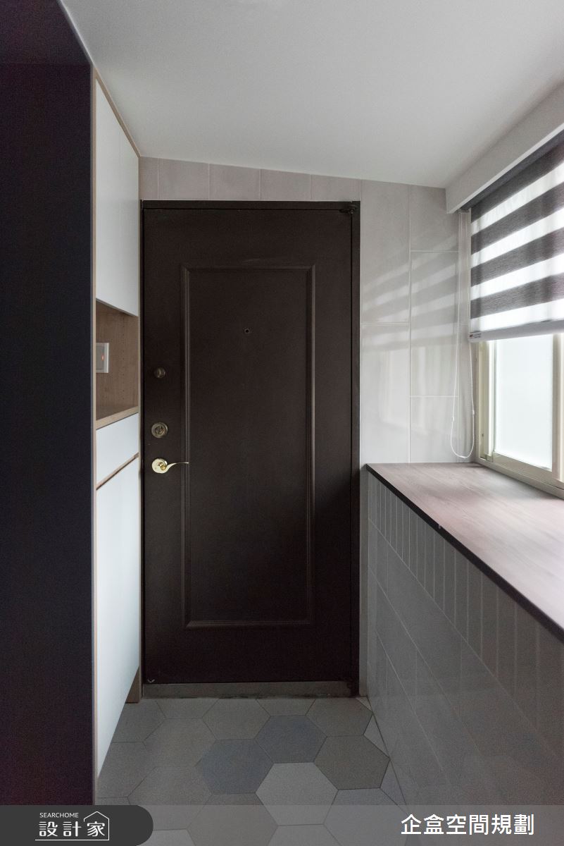 老屋(41~50年)＿混搭風玄關案例圖片＿企盒空間規劃工作室＿企盒_08.台北-28.5坪老屋之2