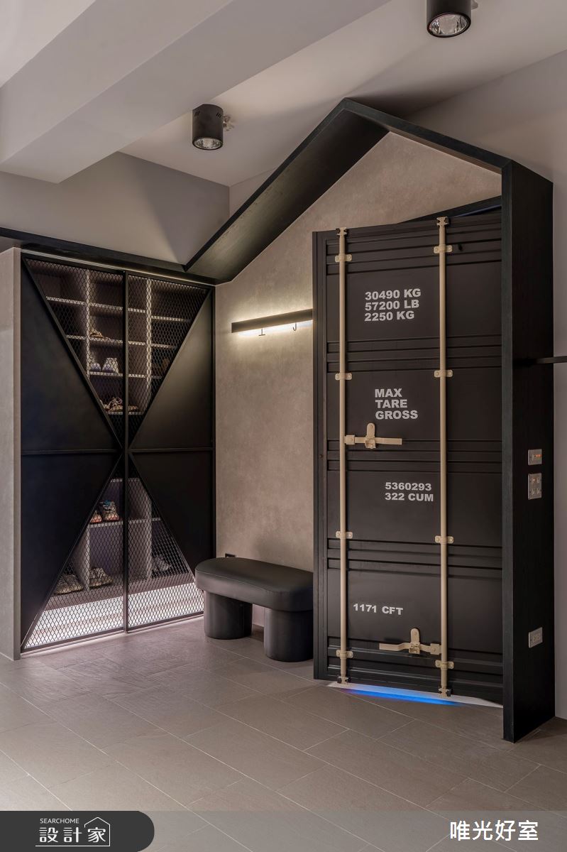 90坪中古屋(5~15年)＿現代工業風車庫案例圖片＿唯光好室 VHouse＿唯光好室_天堂漫舞之31