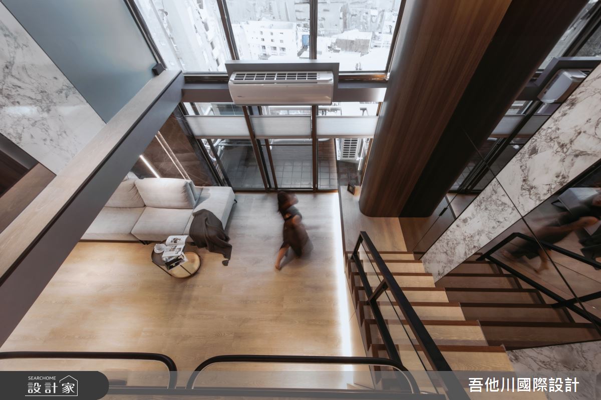 42坪老屋(16~30年)＿現代風客廳樓梯案例圖片＿吾他川室內設計＿吾他川_星芒耀影_新竹東區之10