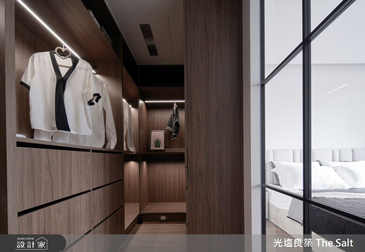 33坪老屋(31~40年)＿現代風更衣間案例圖片＿光塩良築 The Salt＿光塩良築_Gallery_33坪現代風之7