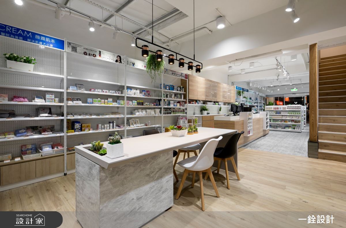 35坪老屋(41~50年)＿工業風商業空間案例圖片＿一銓室內裝修設計工程有限公司＿一銓_​健業藥妝館-藥妝區之14