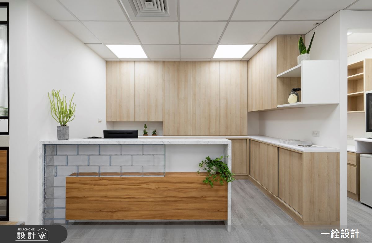 35坪老屋(41~50年)＿工業風商業空間案例圖片＿一銓室內裝修設計工程有限公司＿一銓_​健業藥妝館-藥妝區之21