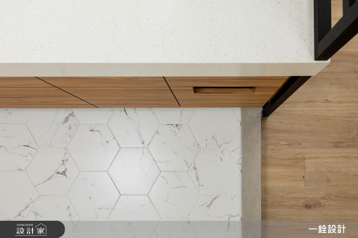 35坪老屋(41~50年)＿工業風案例圖片＿一銓室內裝修設計工程有限公司＿一銓_​健業藥妝館-藥妝區之36