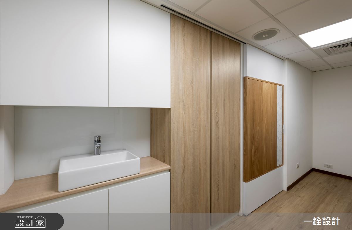 35坪老屋(41~50年)＿工業風案例圖片＿一銓室內裝修設計工程有限公司＿一銓_​健業藥妝館-藥妝區之35