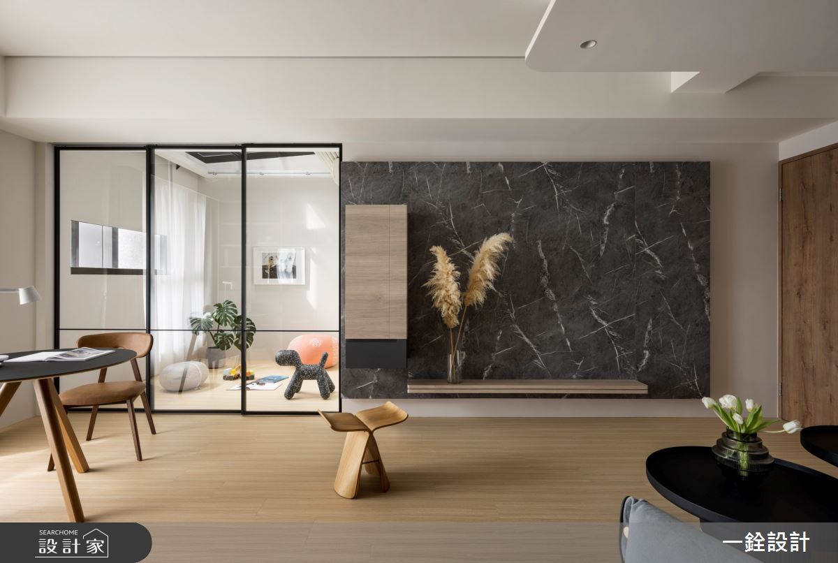 27坪中古屋(5~15年)＿現代風玄關客廳多功能室案例圖片＿一銓室內裝修設計工程有限公司＿一銓_敘集之4
