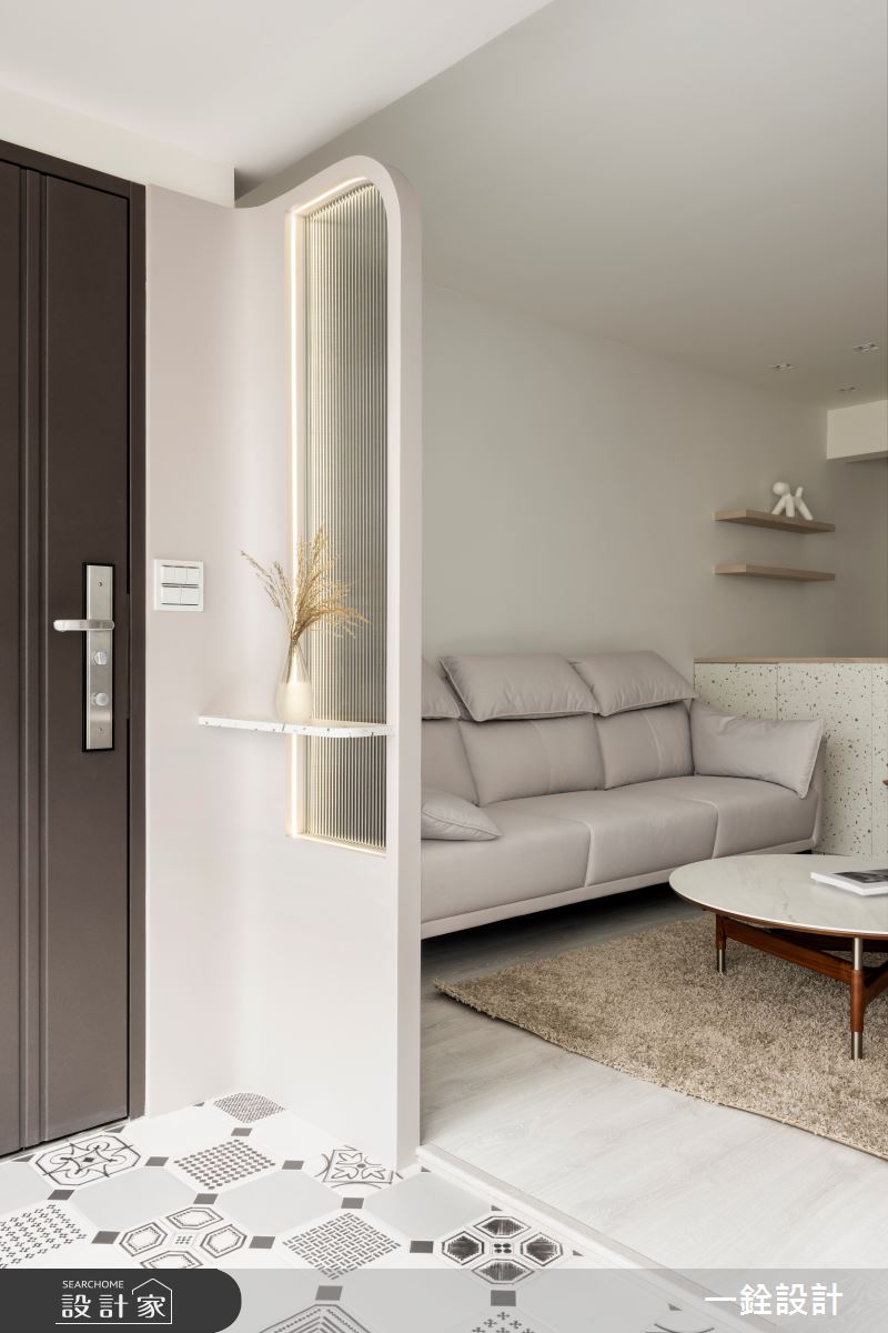 25坪老屋(31~40年)＿簡約風玄關客廳案例圖片＿一銓室內裝修設計工程有限公司＿一銓_白隱微光之4