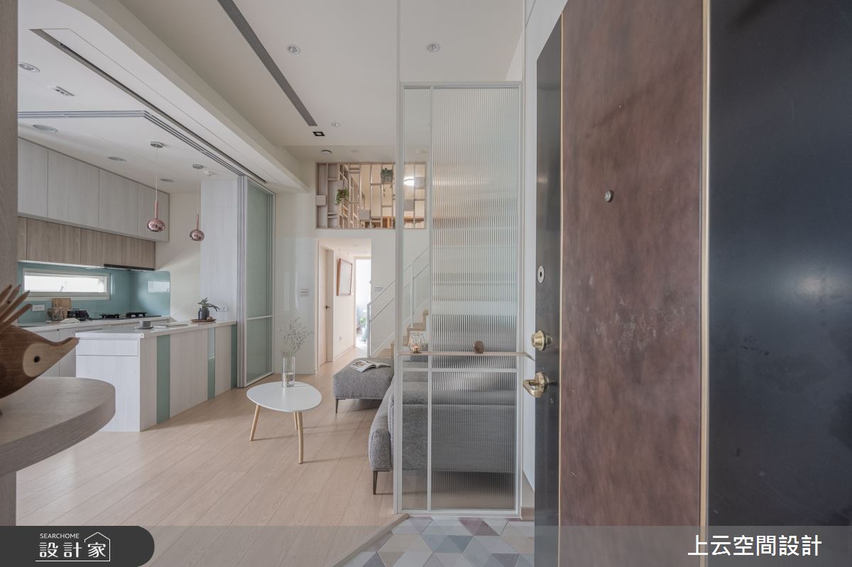 22坪老屋(16~30年)＿混搭風玄關客廳餐廳廚房中島案例圖片＿上云空間設計＿上云_山巒怡靜美居之1