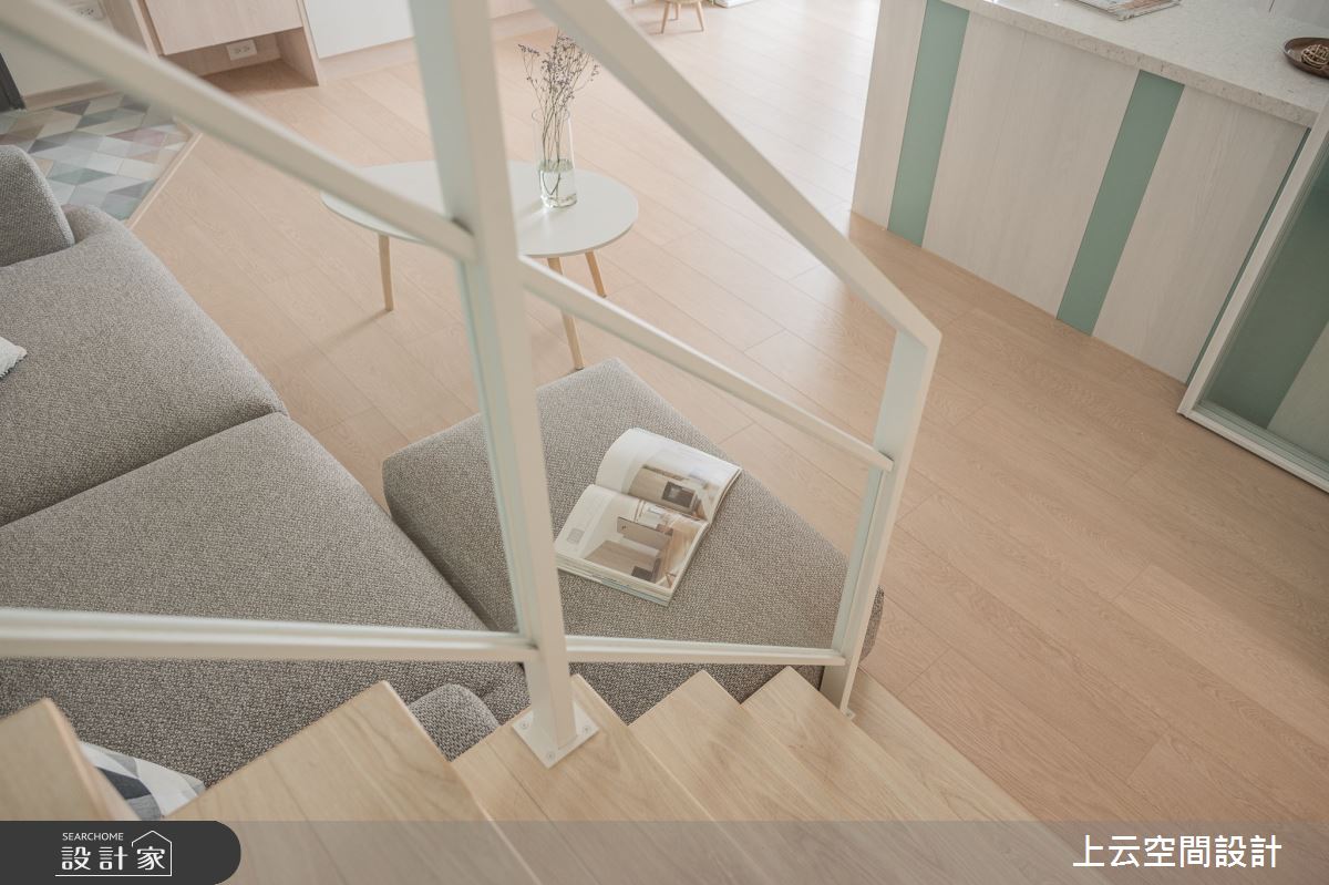 22坪老屋(16~30年)＿混搭風客廳樓梯案例圖片＿上云空間設計＿上云_山巒怡靜美居之25