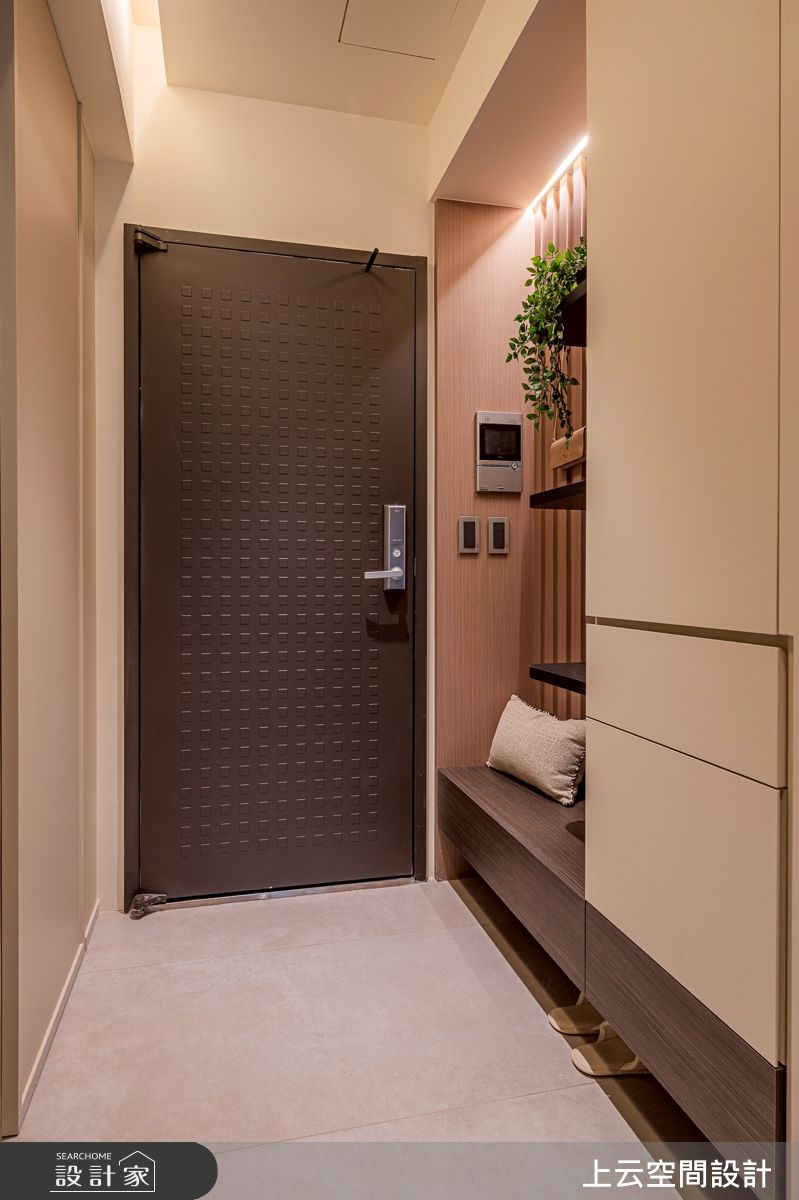 37坪新成屋(5年以下)＿ 輕奢風玄關案例圖片＿上云空間設計＿上云_靜光日居之2
