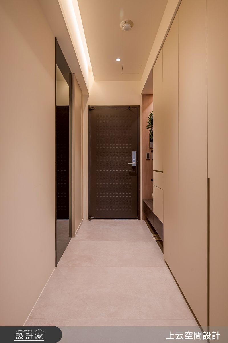 37坪新成屋(5年以下)＿ 輕奢風玄關案例圖片＿上云空間設計＿上云_靜光日居之4