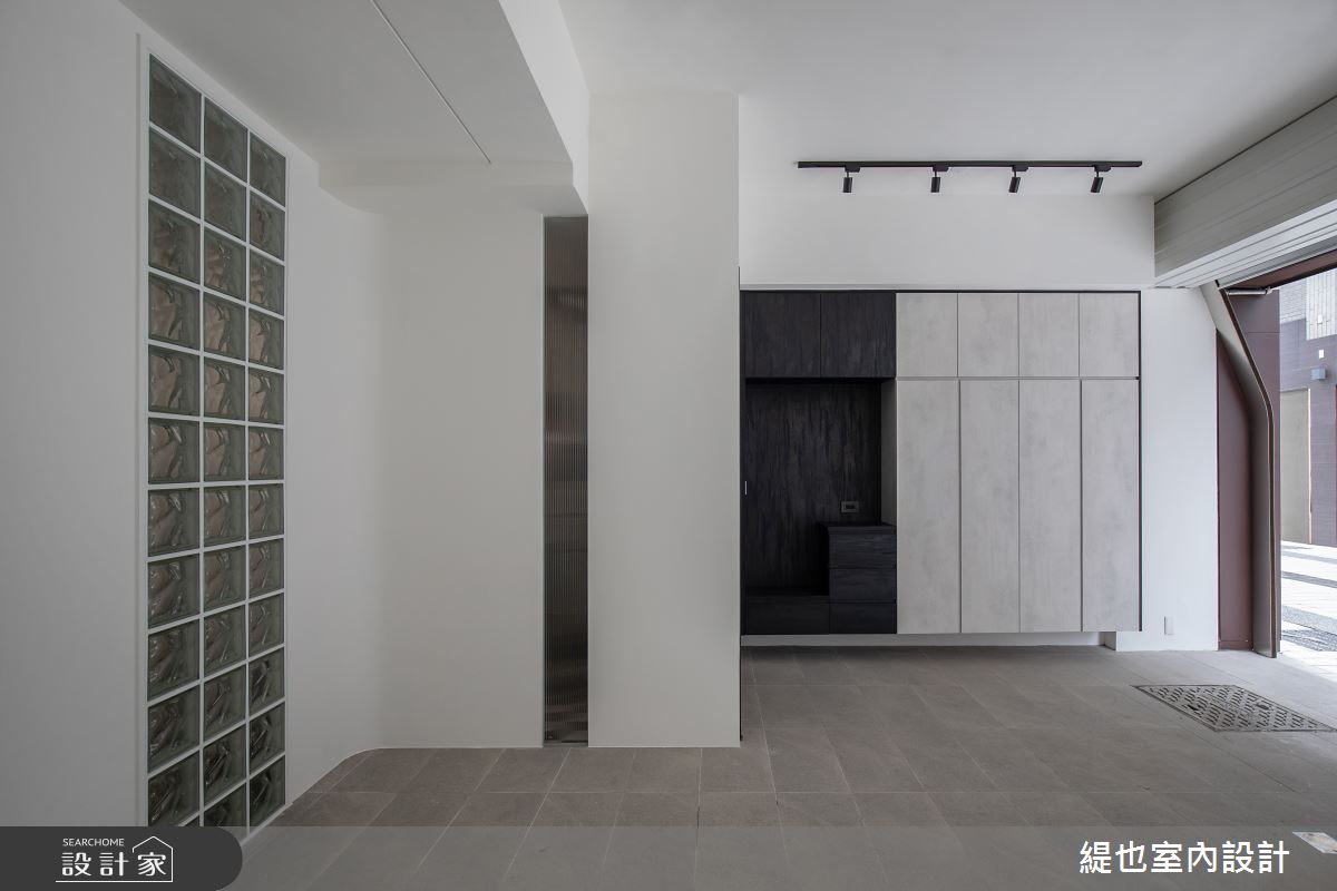 60坪預售屋＿現代風玄關車庫案例圖片＿緹也室內設計＿緹也_山本耀富町之3