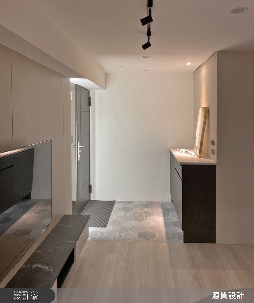 老屋(31~40年)＿現代風玄關客廳案例圖片＿源質室內裝修設計工程＿源質_文化路_板橋區之3