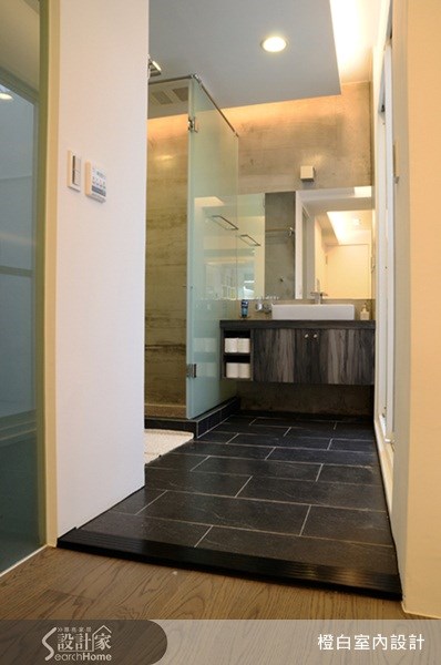 19坪老屋(16~30年)＿現代風浴室案例圖片＿橙白室內裝修設計工程有限公司＿橙白_15之24