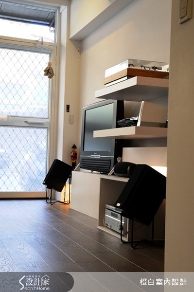 19坪老屋(16~30年)＿現代風客廳案例圖片＿橙白室內裝修設計工程有限公司＿橙白_15之2