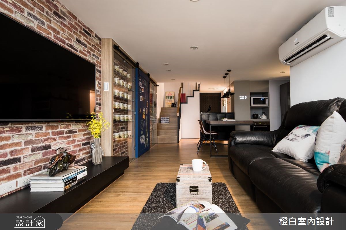 20坪中古屋(5~15年)＿混搭風客廳樓梯案例圖片＿橙白室內裝修設計工程有限公司＿橙白_58南加州之5