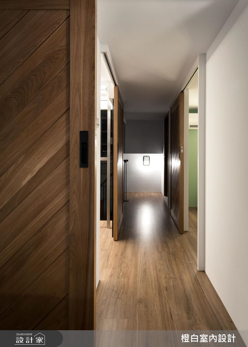 20坪中古屋(5~15年)＿混搭風走廊案例圖片＿橙白室內裝修設計工程有限公司＿橙白_58南加州之17