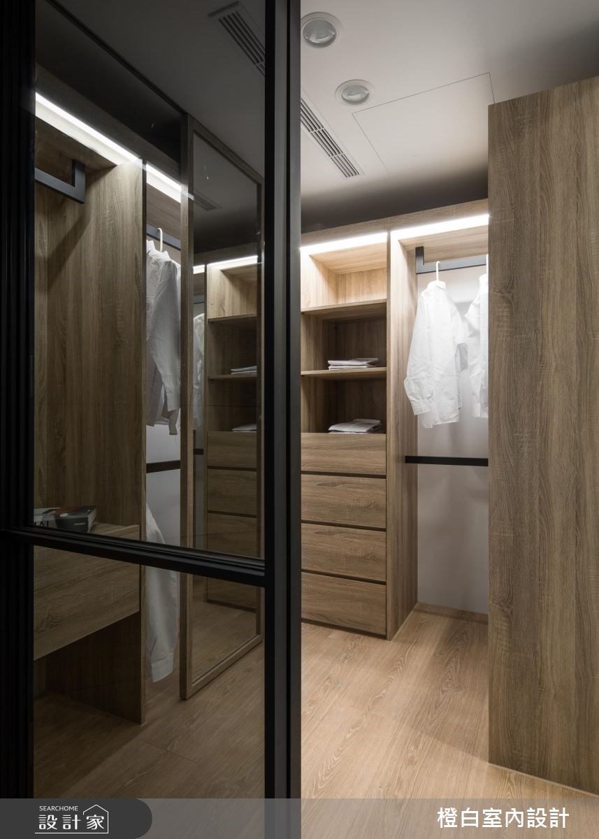 30坪老屋(16~30年)＿現代風更衣間案例圖片＿橙白室內裝修設計工程有限公司＿橙白_64翡翠雙星之22