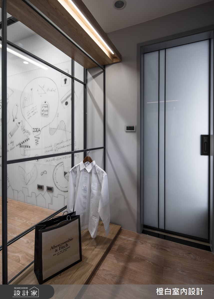 38坪新成屋(5年以下)＿現代風更衣間案例圖片＿橙白室內裝修設計工程有限公司＿橙白_80天璽之46