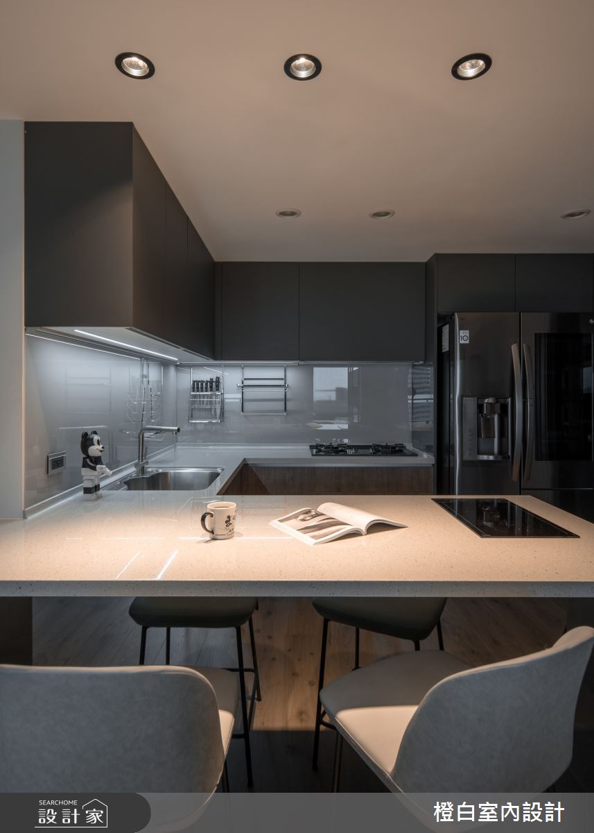 34坪新成屋(5年以下)＿混搭風廚房中島案例圖片＿橙白室內裝修設計工程有限公司＿橙白_83鄉林山海滙之28