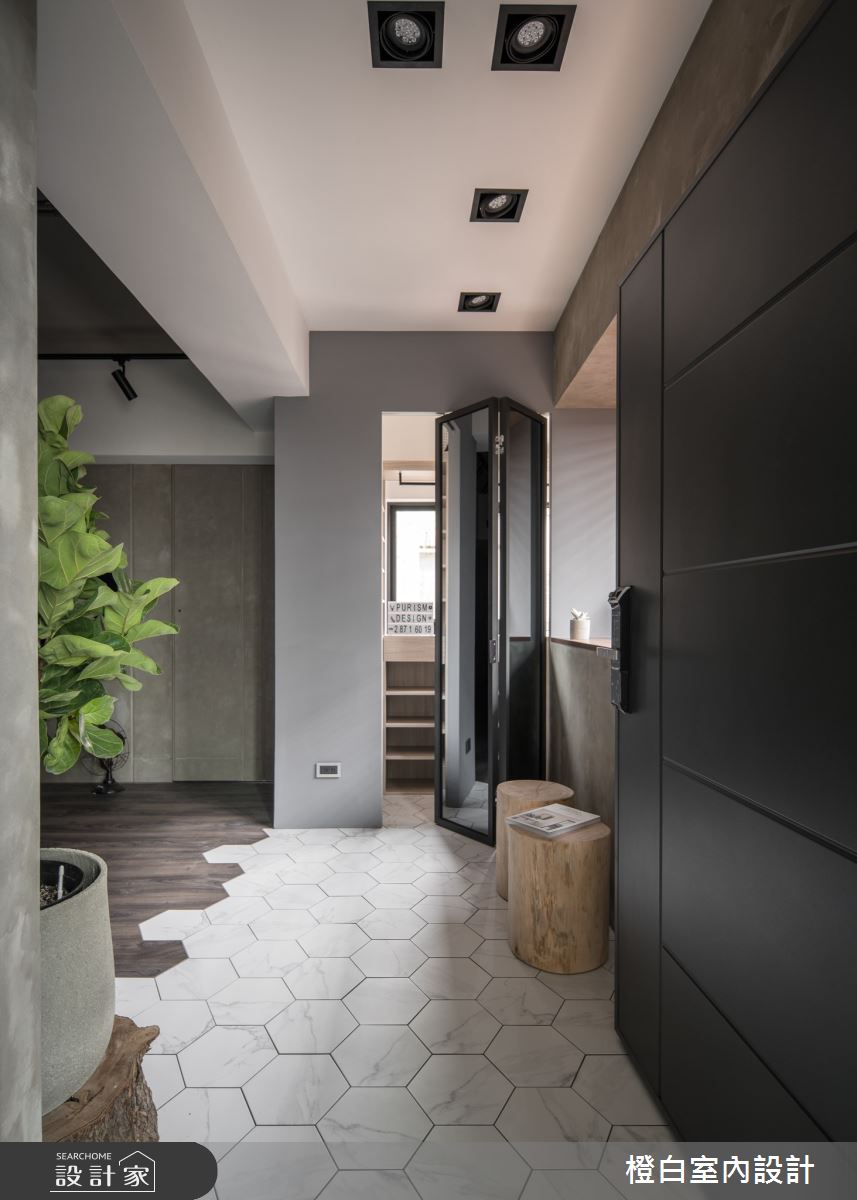 25坪中古屋(5~15年)＿混搭風玄關案例圖片＿橙白室內裝修設計工程有限公司＿橙白_86哈佛名門之1