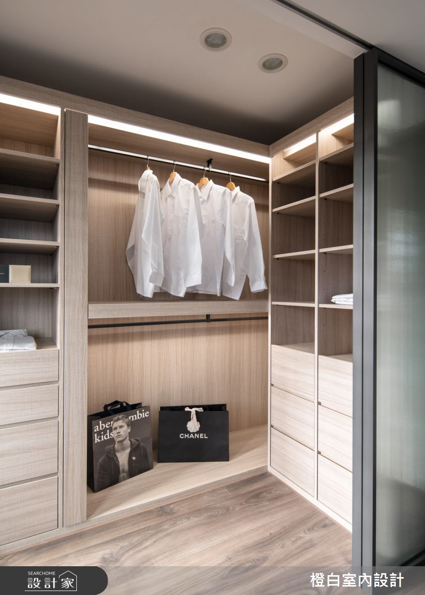 25坪中古屋(5~15年)＿混搭風更衣間案例圖片＿橙白室內裝修設計工程有限公司＿橙白_86哈佛名門之42