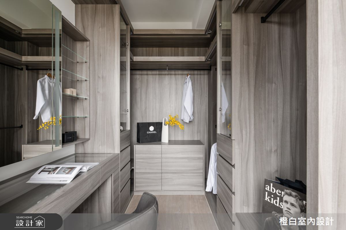 55坪中古屋(5~15年)＿現代風更衣間案例圖片＿橙白室內裝修設計工程有限公司＿橙白_90長虹天際之42