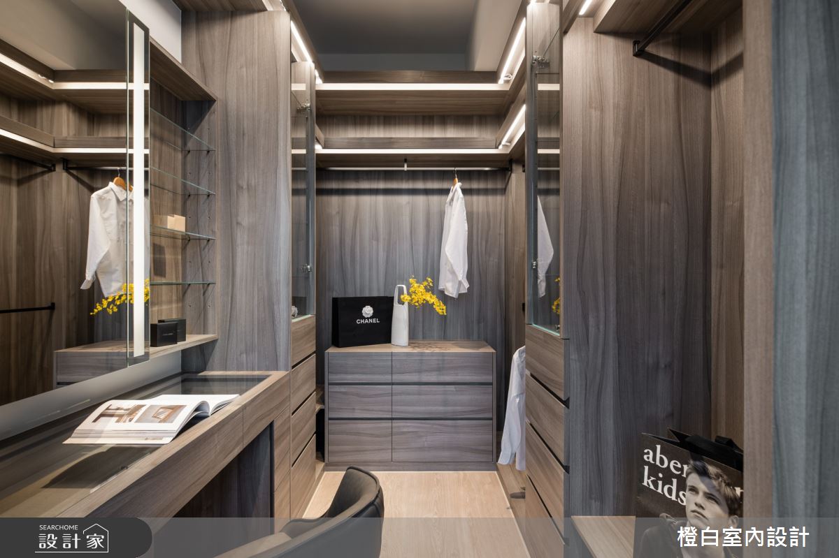 55坪中古屋(5~15年)＿現代風更衣間案例圖片＿橙白室內裝修設計工程有限公司＿橙白_90長虹天際之43