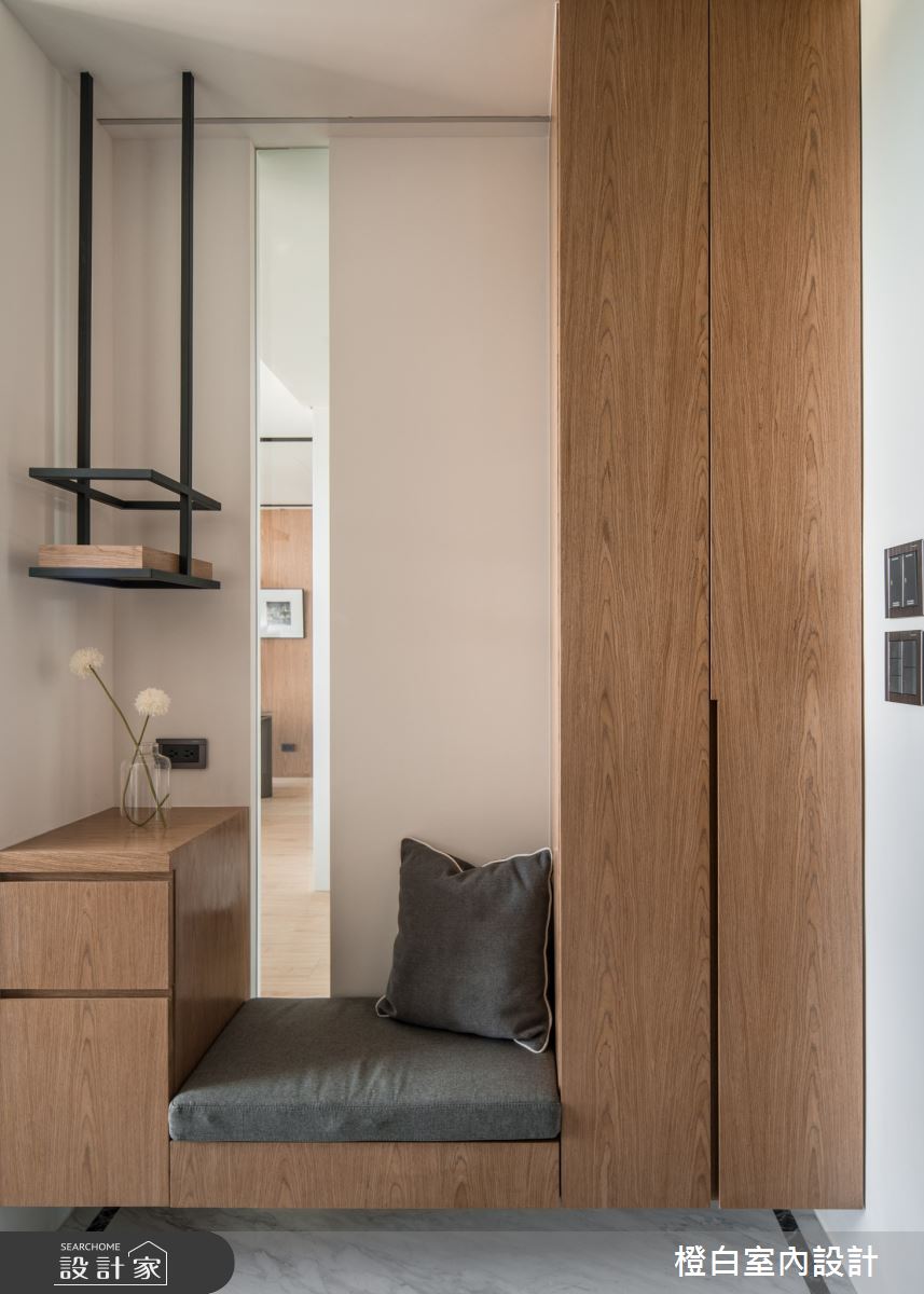 23坪新成屋(5年以下)＿現代風玄關案例圖片＿橙白室內裝修設計工程有限公司＿橙白_95和平東路之3