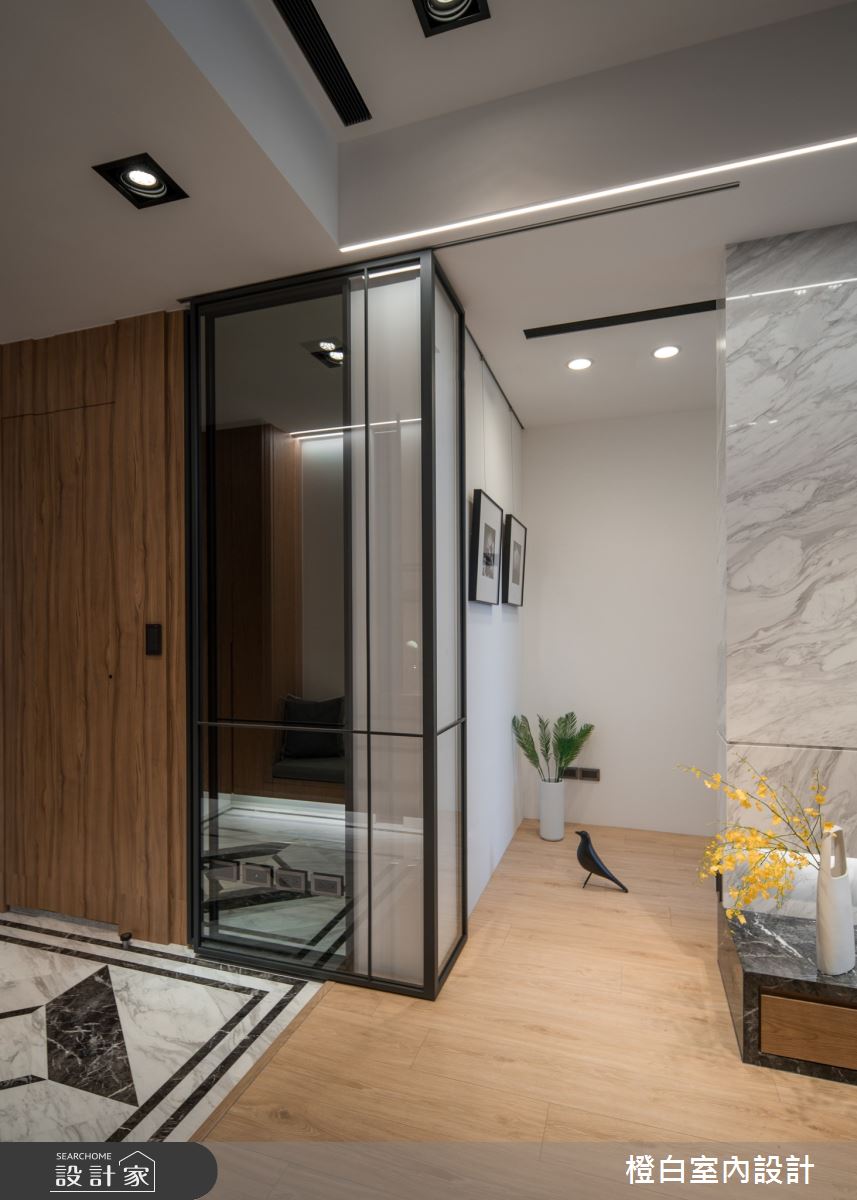23坪新成屋(5年以下)＿現代風玄關案例圖片＿橙白室內裝修設計工程有限公司＿橙白_95和平東路之16