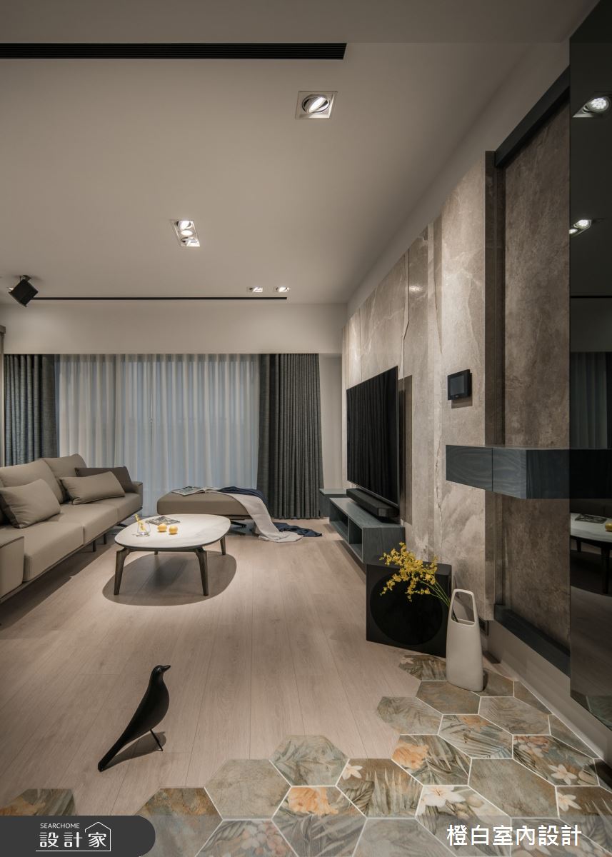 38坪中古屋(5~15年)＿現代風玄關客廳案例圖片＿橙白室內裝修設計工程有限公司＿橙白_99新莊新富邑之2