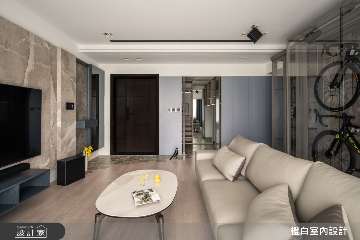 38坪中古屋(5~15年)＿現代風玄關客廳案例圖片＿橙白室內裝修設計工程有限公司＿橙白_99新莊新富邑之9