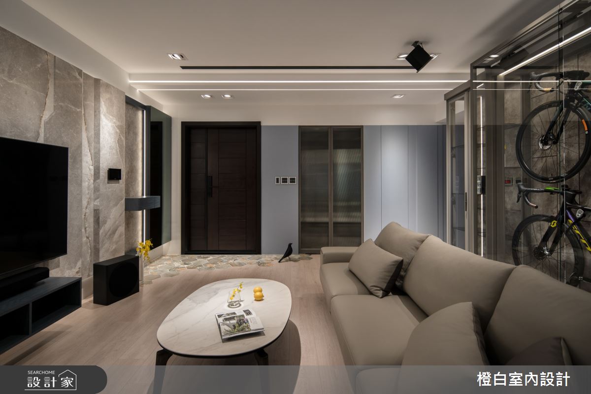 38坪中古屋(5~15年)＿現代風玄關客廳案例圖片＿橙白室內裝修設計工程有限公司＿橙白_99新莊新富邑之12