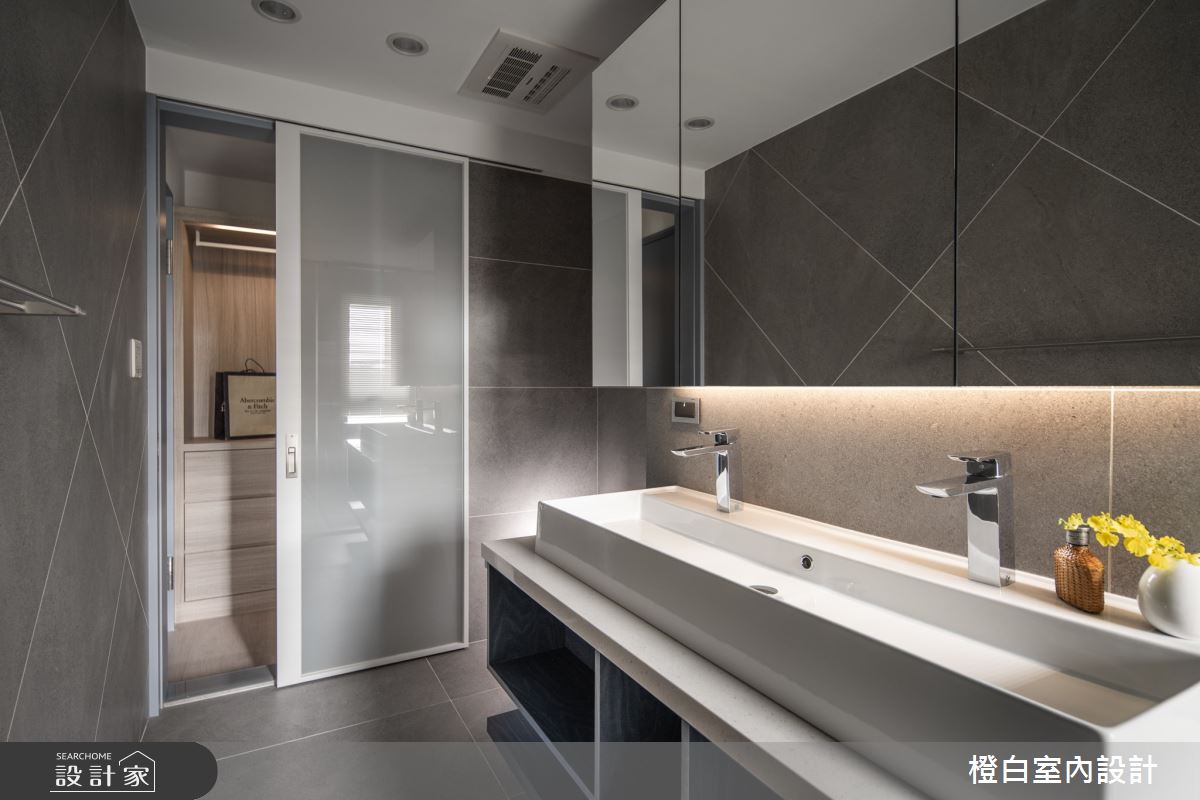 38坪中古屋(5~15年)＿現代風浴室案例圖片＿橙白室內裝修設計工程有限公司＿橙白_99新莊新富邑之74