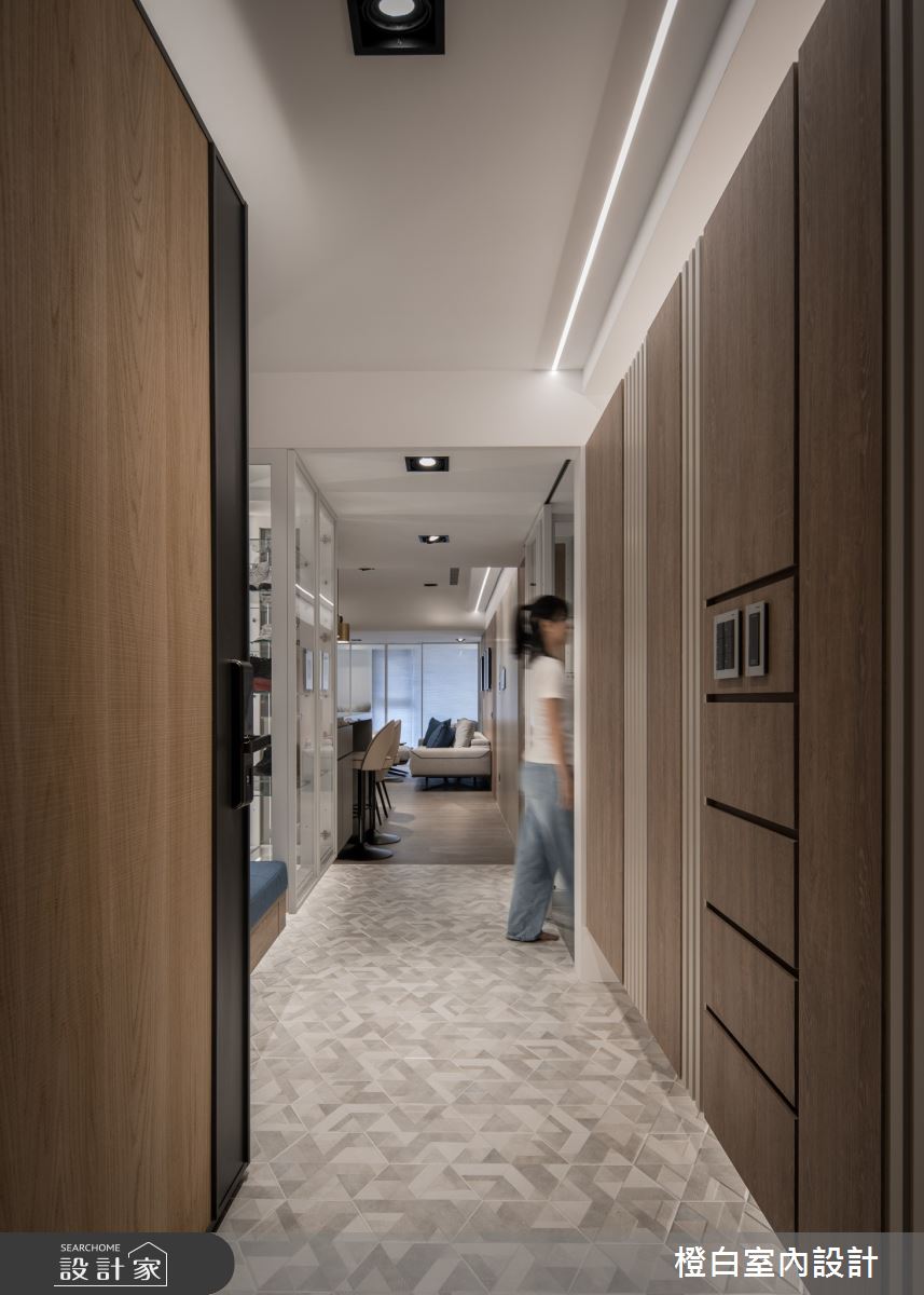 30坪新成屋(5年以下)＿現代風玄關案例圖片＿橙白室內裝修設計工程有限公司＿橙白_103那山階之5