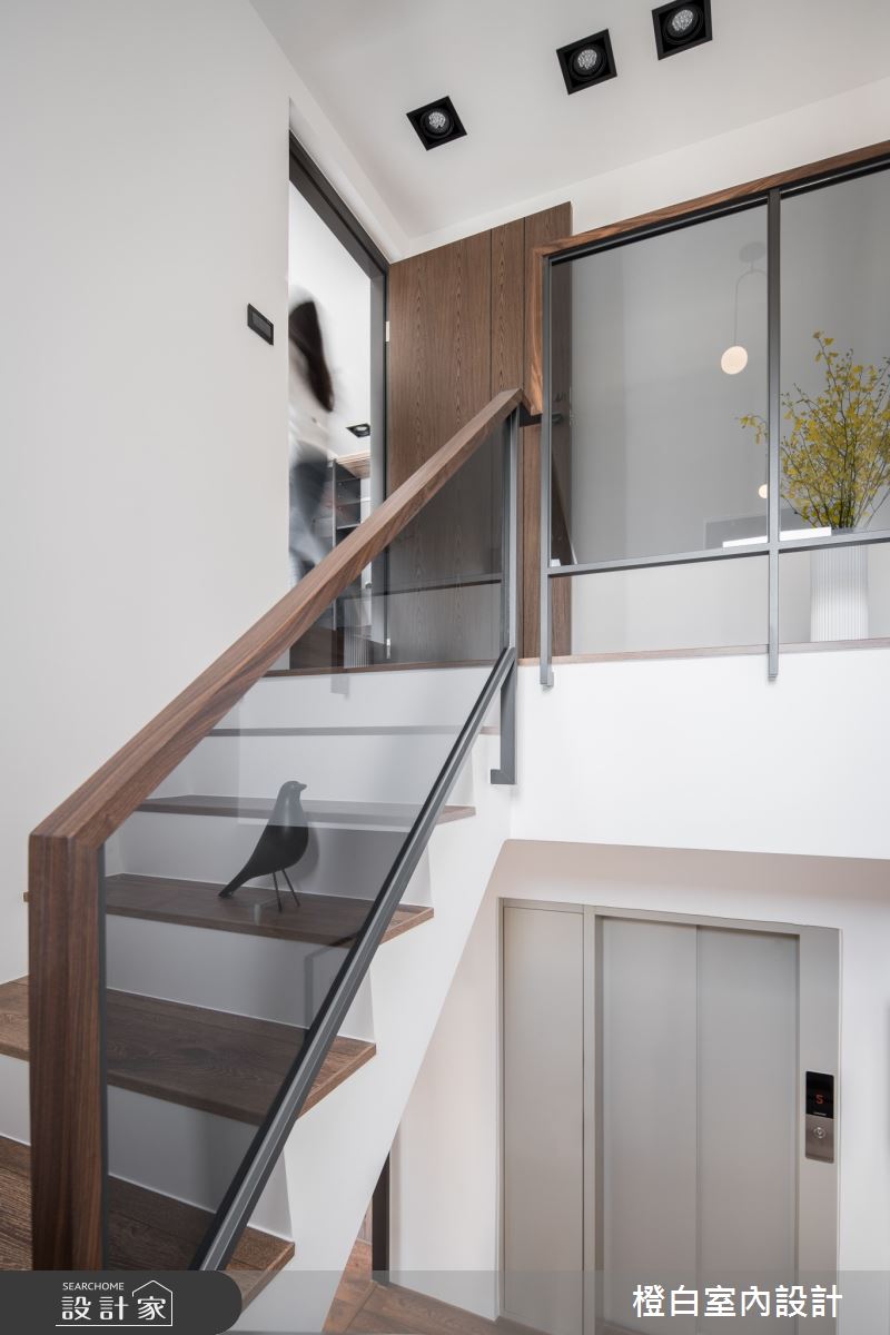 75坪毛胚屋＿現代風樓梯案例圖片＿橙白室內裝修設計工程有限公司＿橙白_104美麗山林之71
