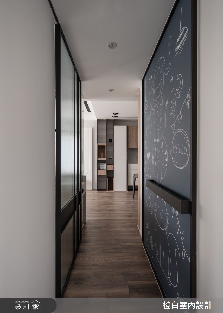 30坪中古屋(5~15年)＿混搭風走廊案例圖片＿橙白室內裝修設計工程有限公司＿橙白_106遠雄百富之32