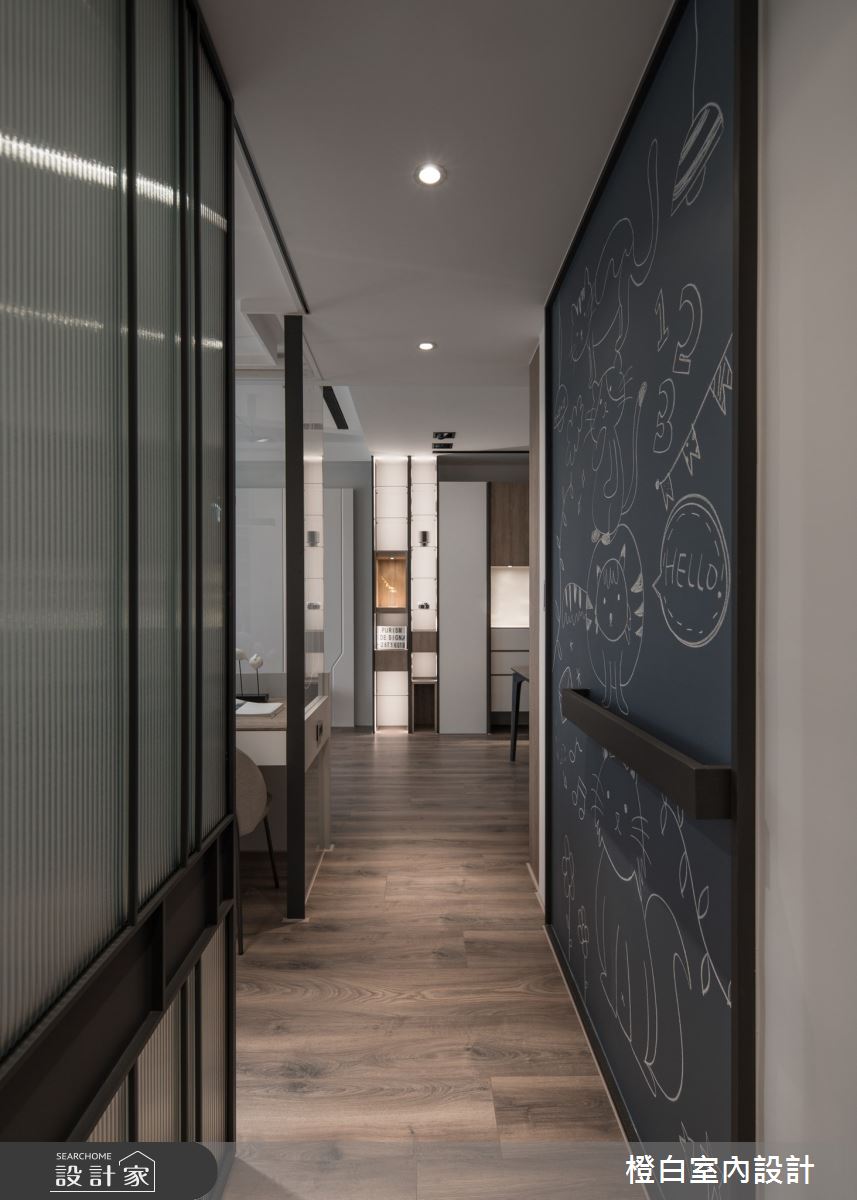 30坪中古屋(5~15年)＿混搭風走廊案例圖片＿橙白室內裝修設計工程有限公司＿橙白_106遠雄百富之33